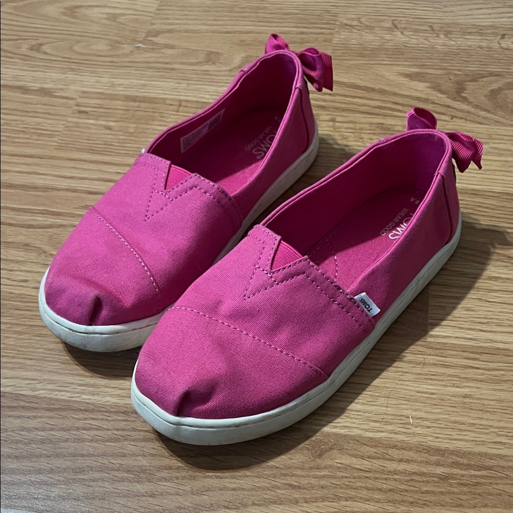 Toms Hot Pink Slip-On Canvas Kids Sneakers with Back Bow